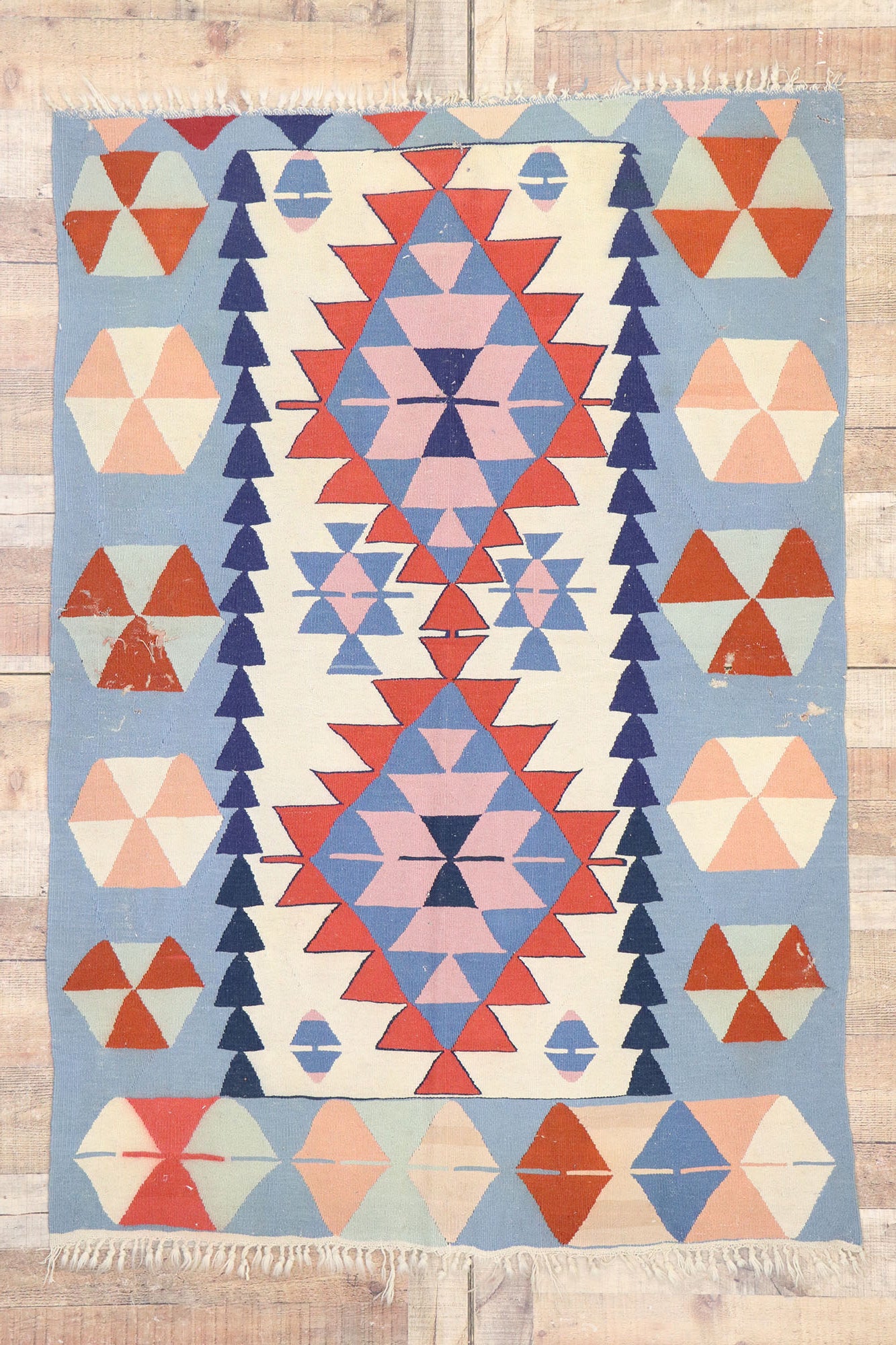 4 x 6 Vintage Persian Shiraz Kilim Rug 77822