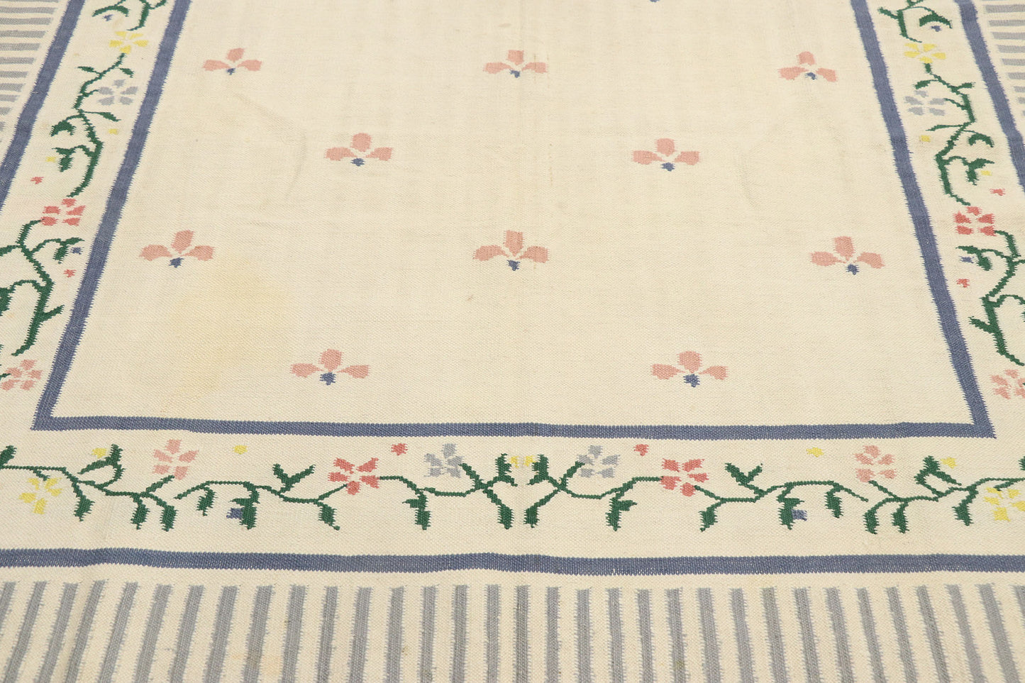 6 x 9 Vintage Indian Dhurrie Rug 77934