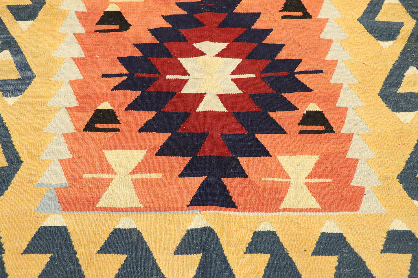 4 x 5 Vintage Persian Shiraz Kilim Rug 77974