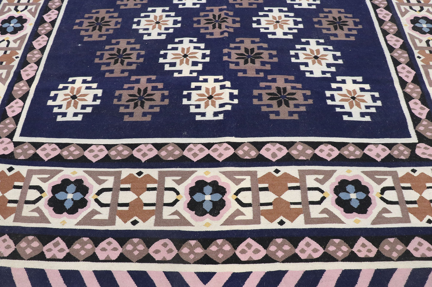 8 x 10 Vintage Romanian Kilim Rug 78021