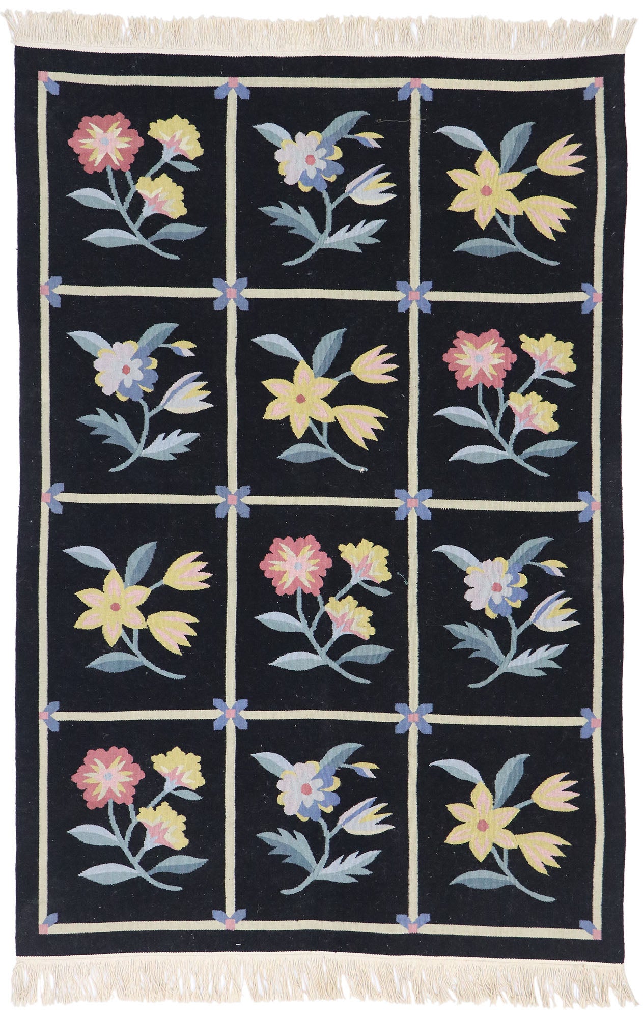 4 x 6 Vintage Chinese Floral Kilim Rug 78022