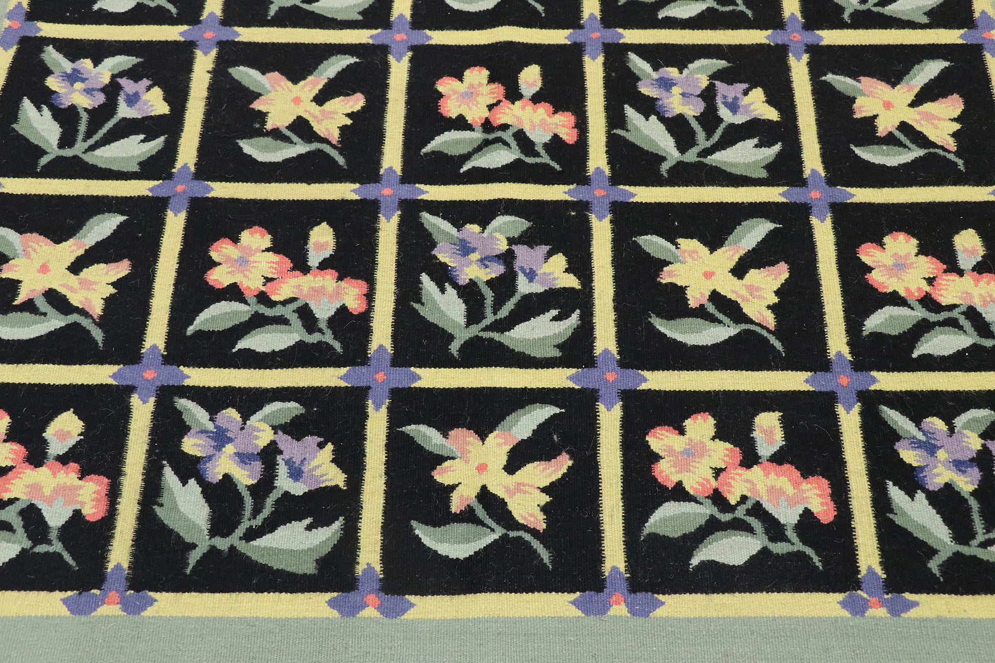 4 x 6 Vintage Chinese Floral Kilim Rug 78026