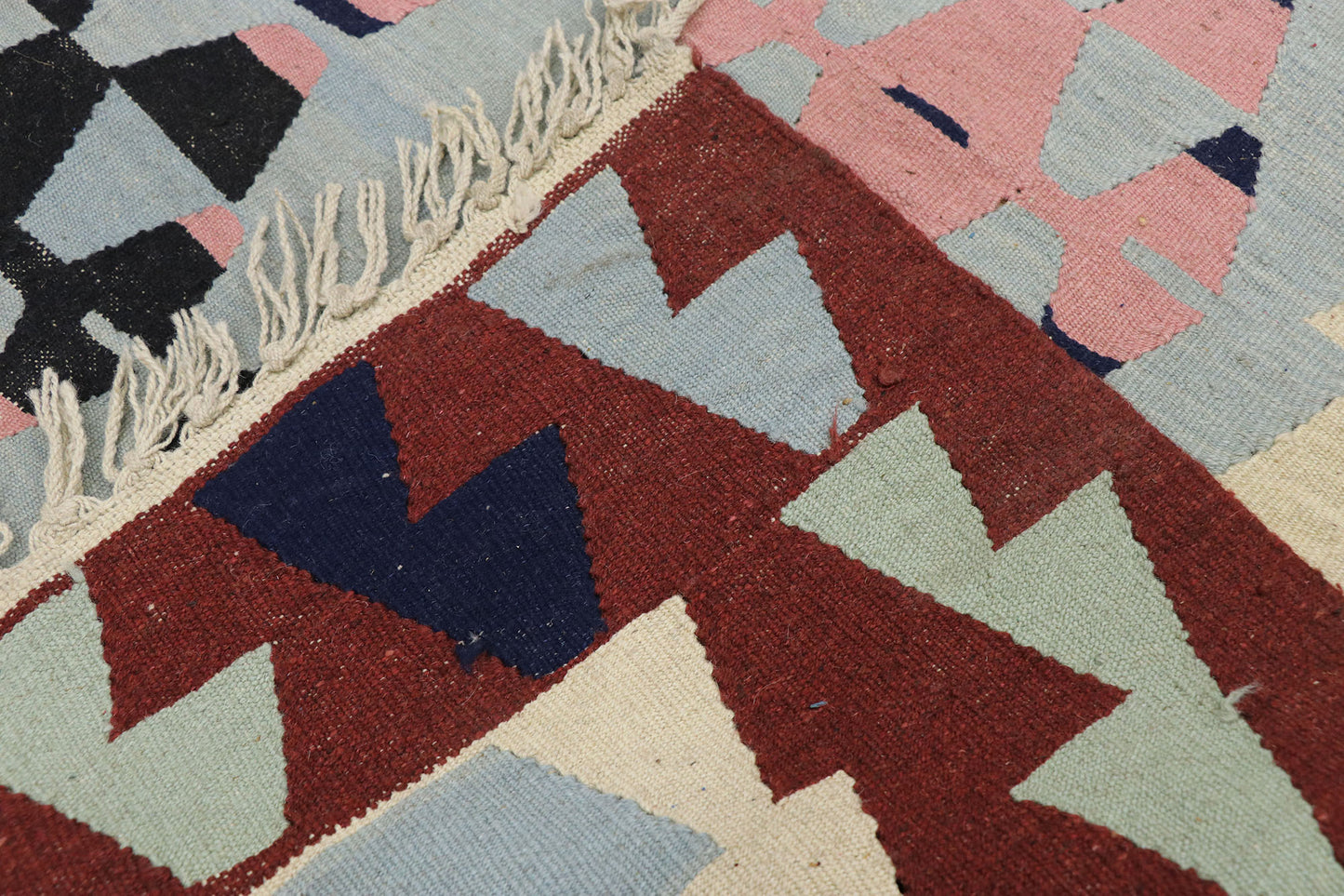 4 x 6 Vintage Persian Shiraz Kilim Rug 78033