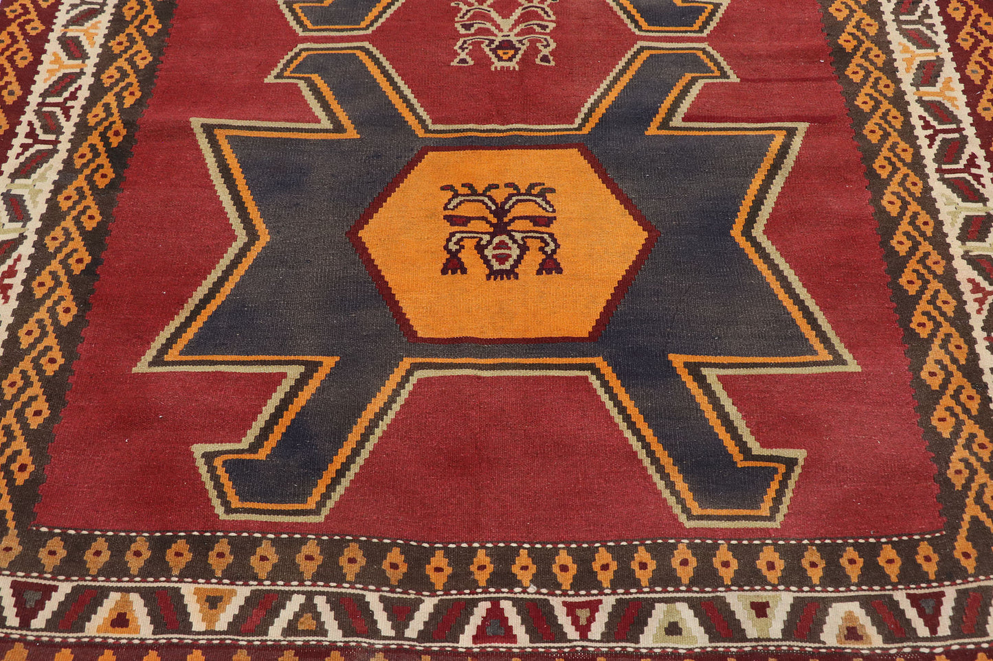 6 x 10 Vintage Persian Shiraz Kilim Rug 78036