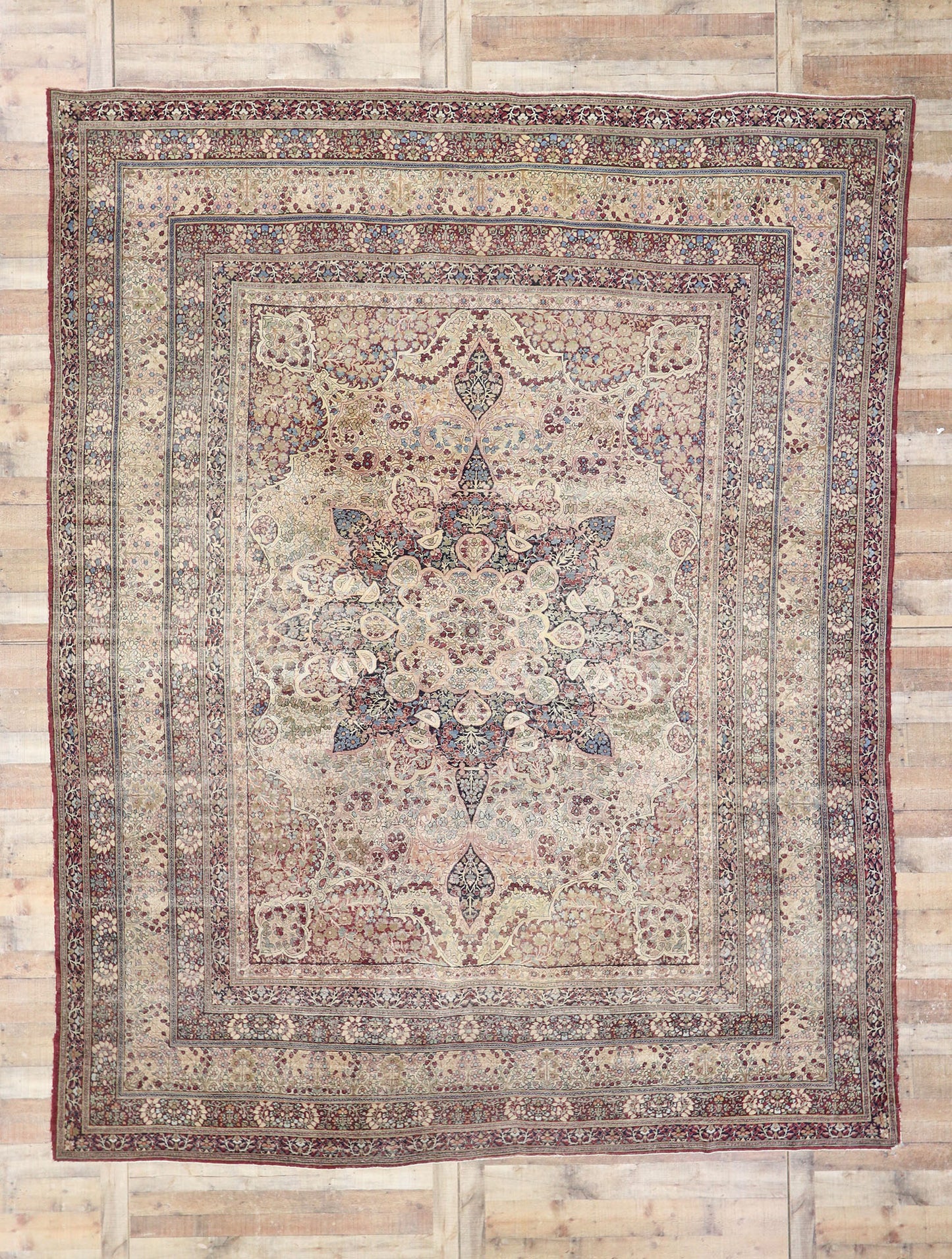 10 x 13 Antique Persian Lavar Kermanshah Rug 78080