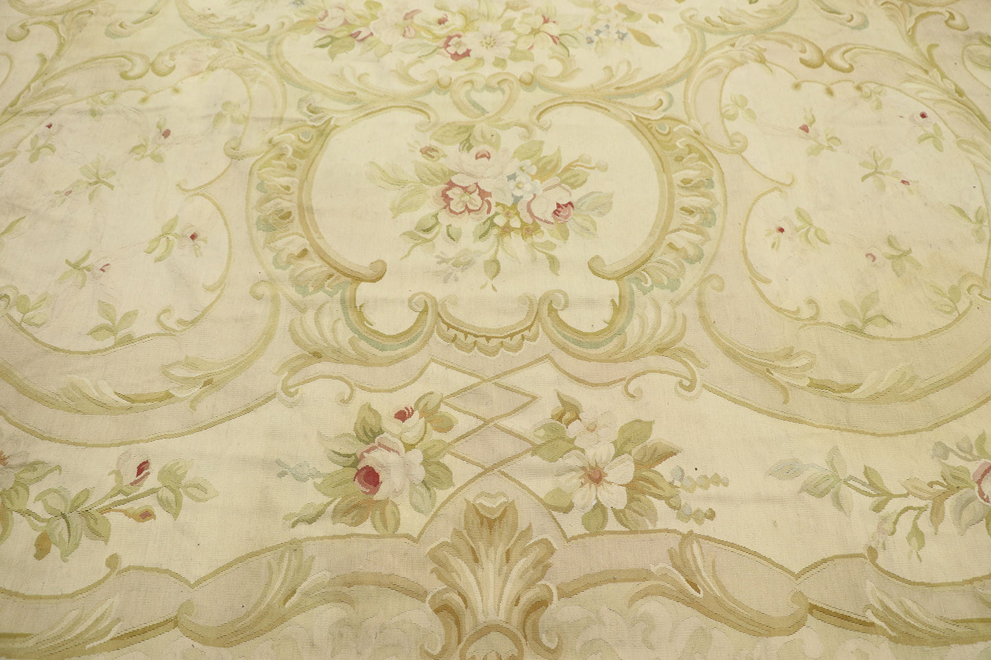 10 x 14 Vintage French Aubusson Rug 78082