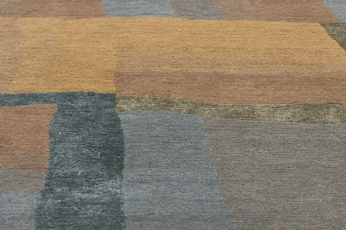 8 x 10 Tibetan Wool and Silk Rug 78533