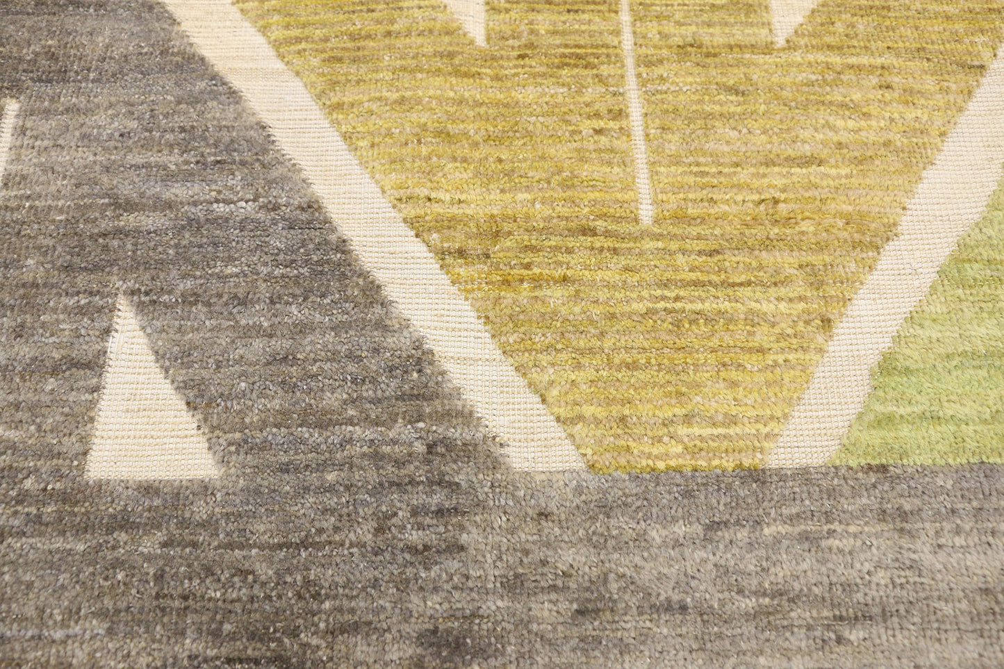 4 x 6 Contemporary High-Low Wagireh Rug 80459
