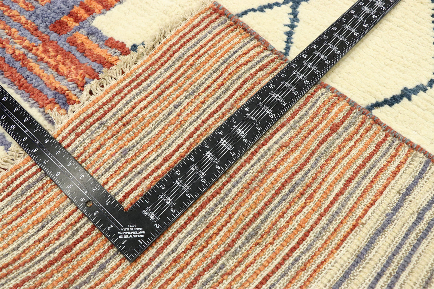 10 x 14 Contemporary Moroccan Rug 80585