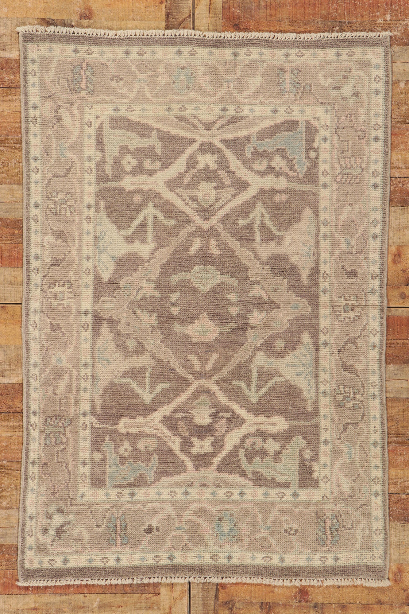 4 x 6 Vintage-Inspired Oushak Rug 80685