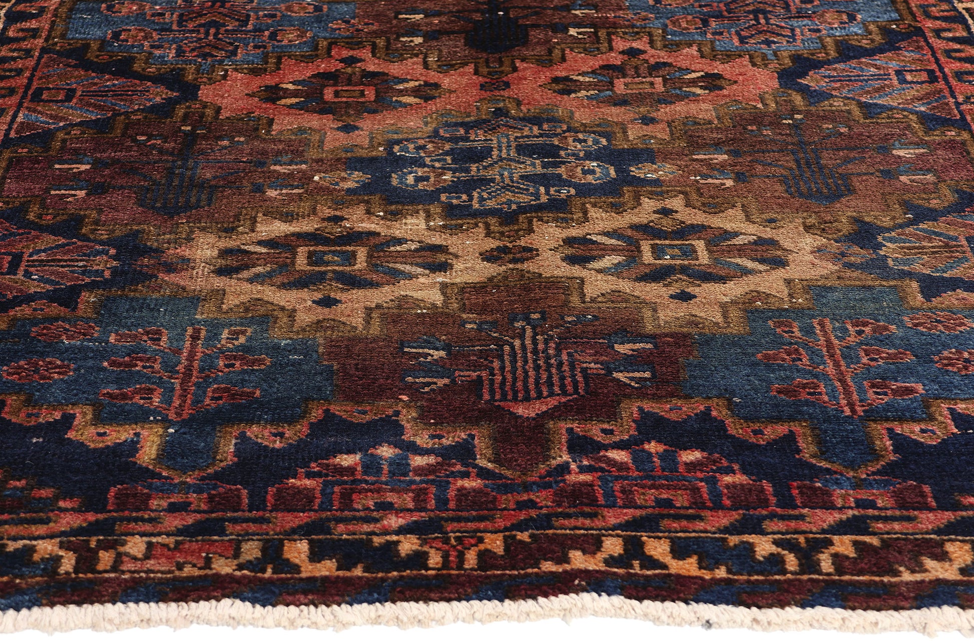 5 x 8 Antique Persian Bakhtiari Rug 77680