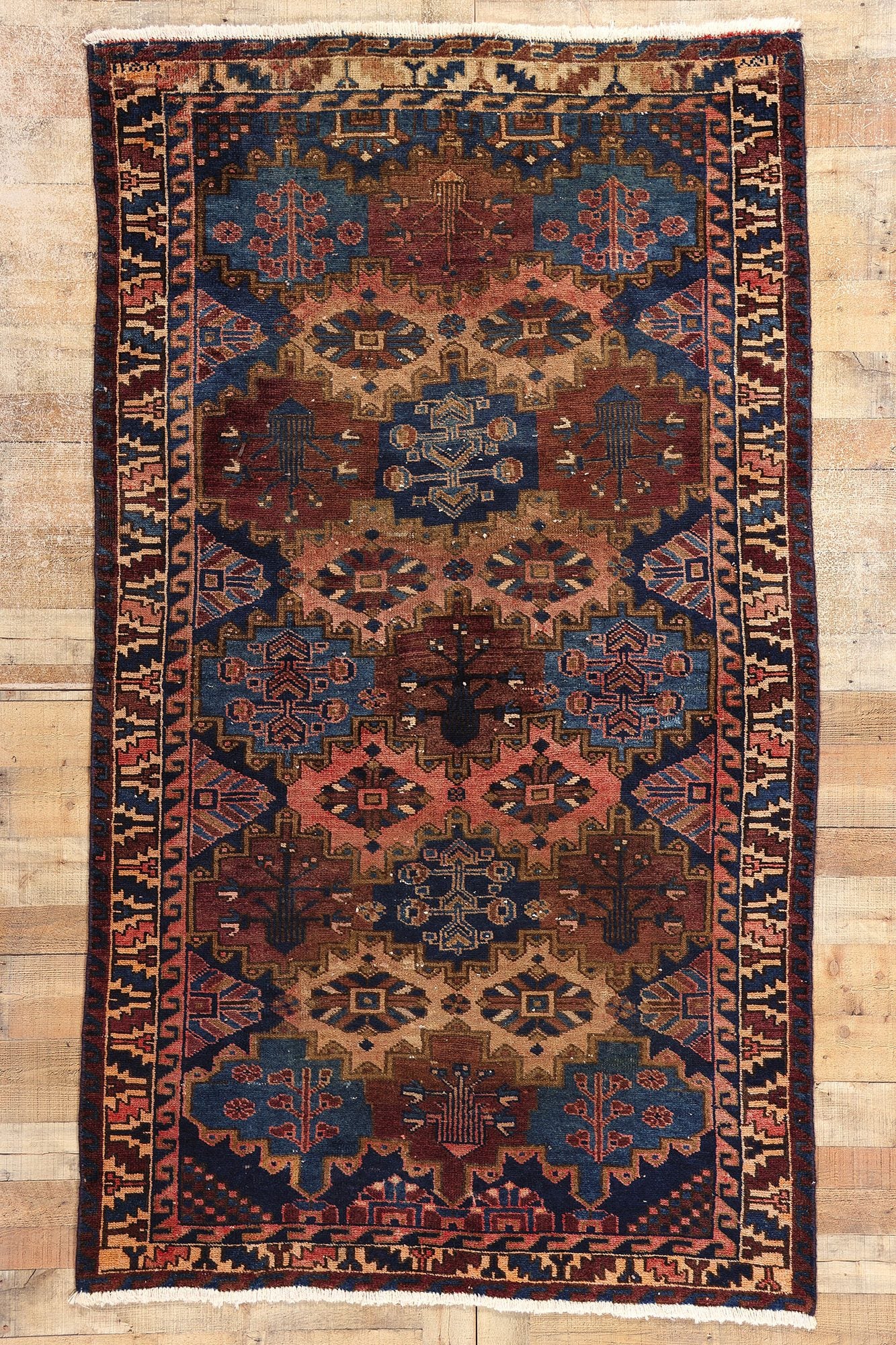 5 x 8 Antique Persian Bakhtiari Rug 77680