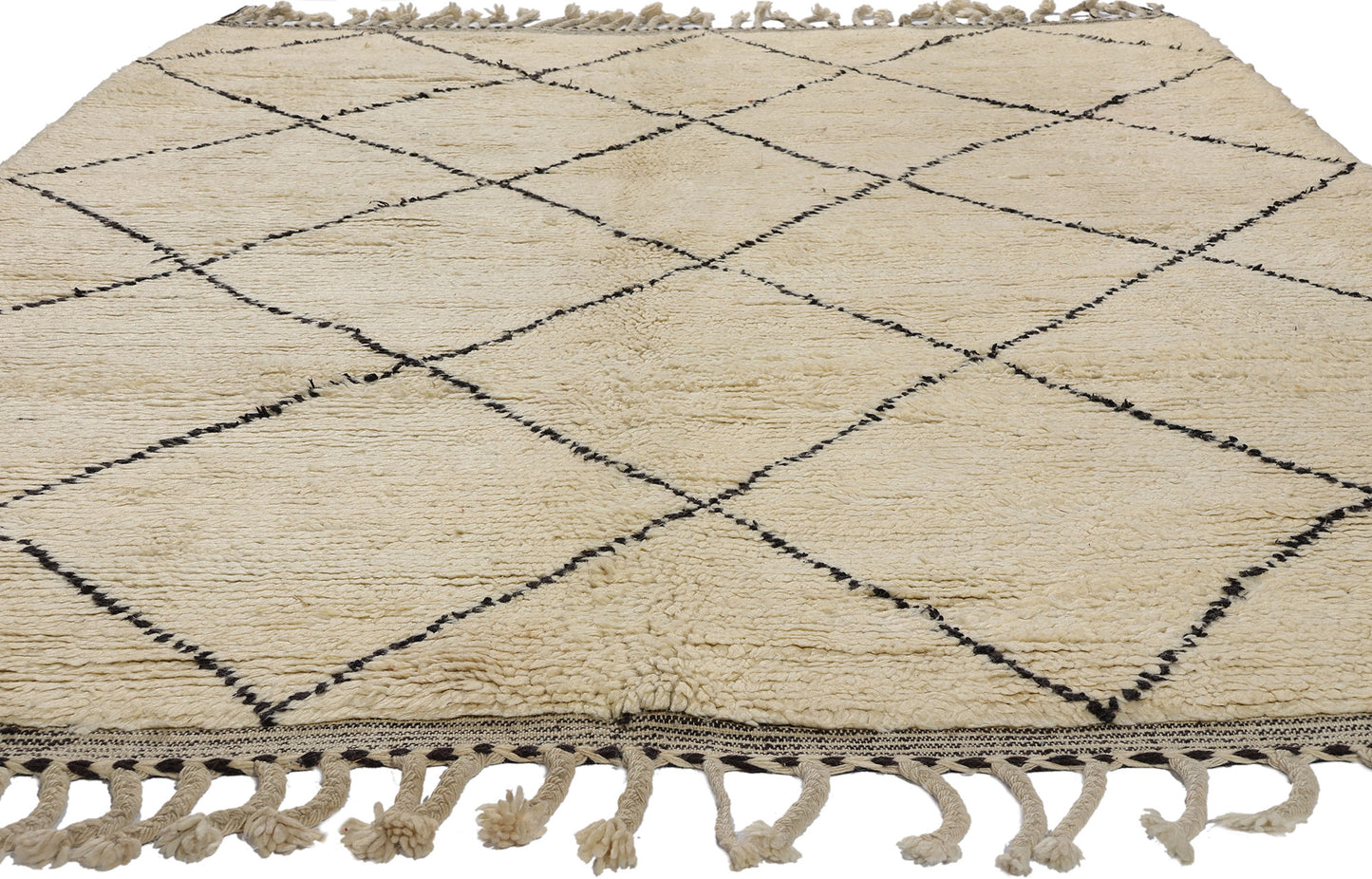 7 x 10 Vintage Moroccan Beni Ourain Rug 21828