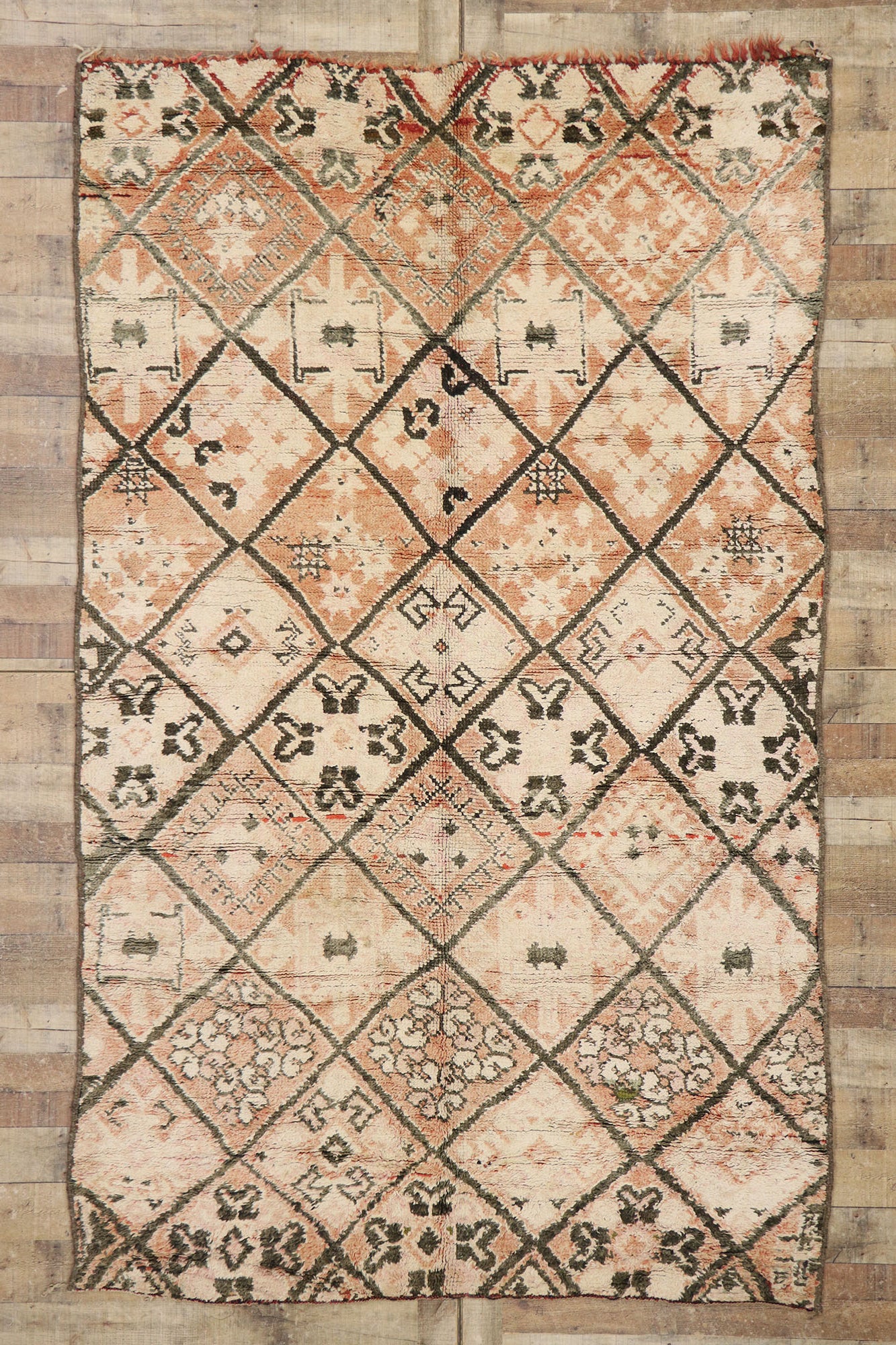 6 x 9 Vintage Moroccan Beni Ourain Rug 21340
