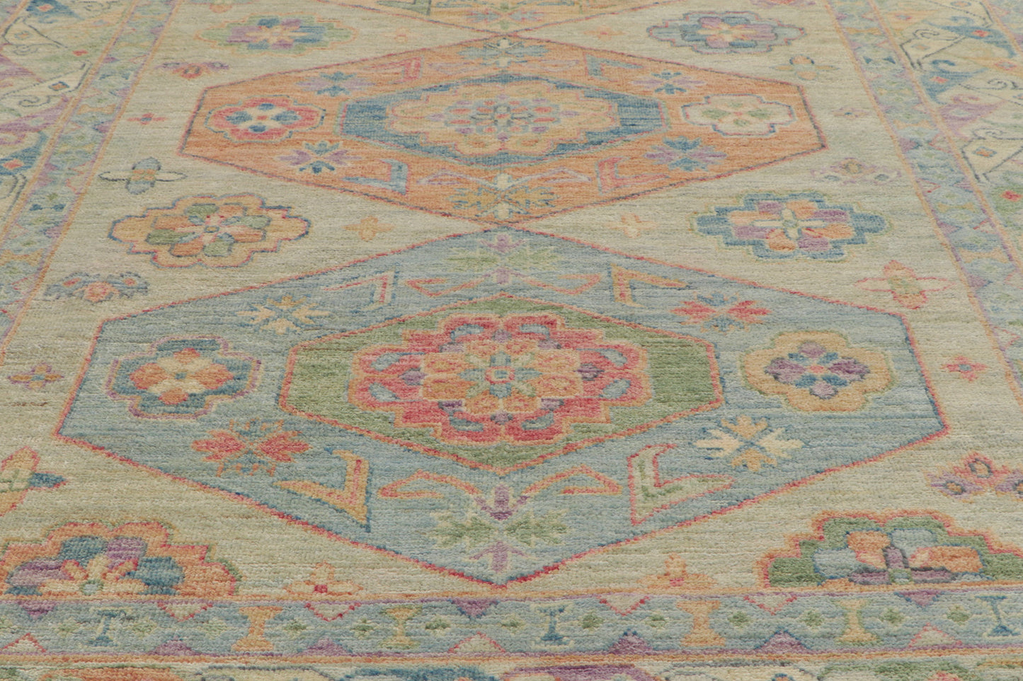 6 x 9 Colorful Oushak Rug 80888