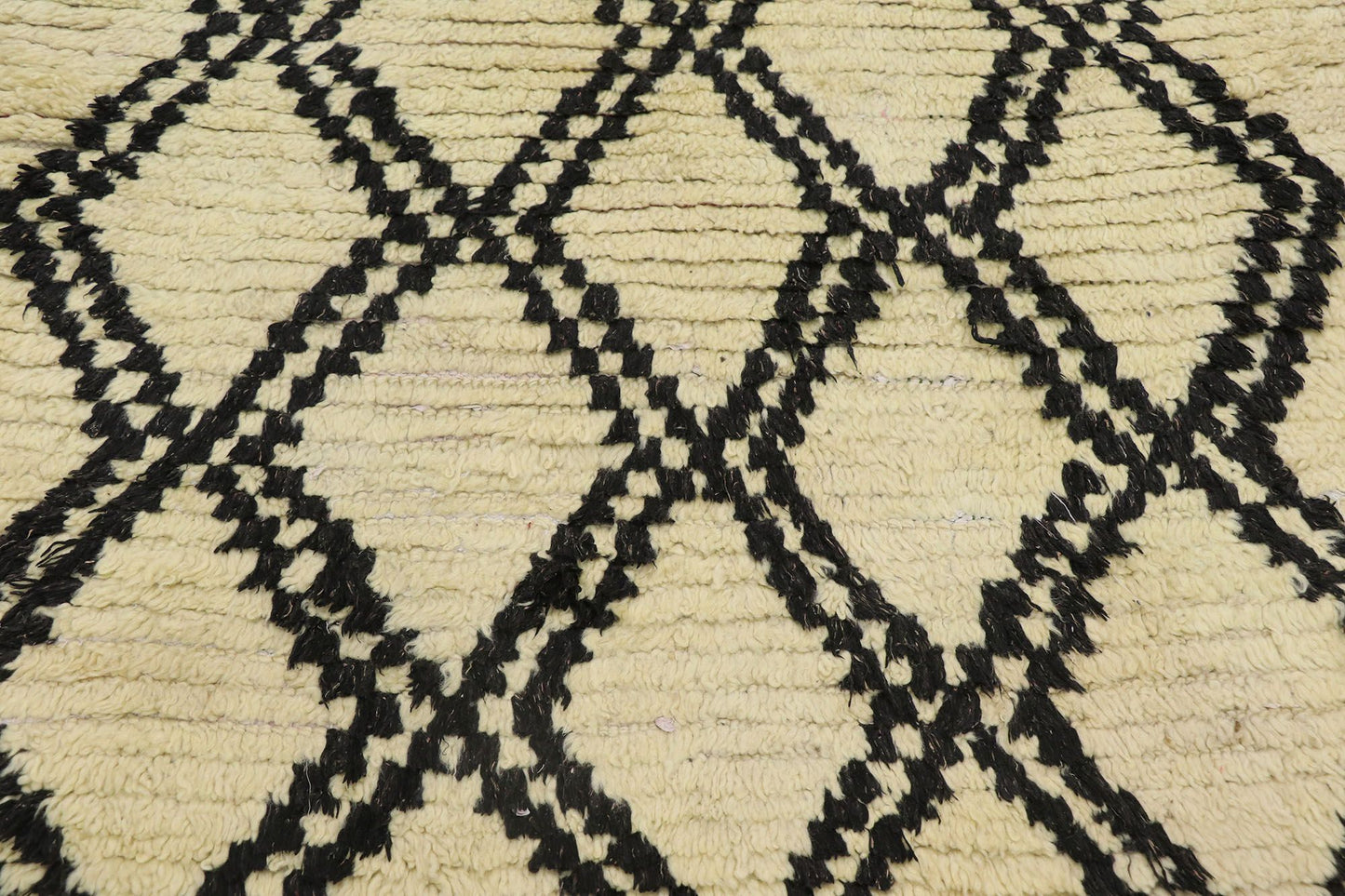 4 x 8 Vintage Moroccan Azilal Rug 21579