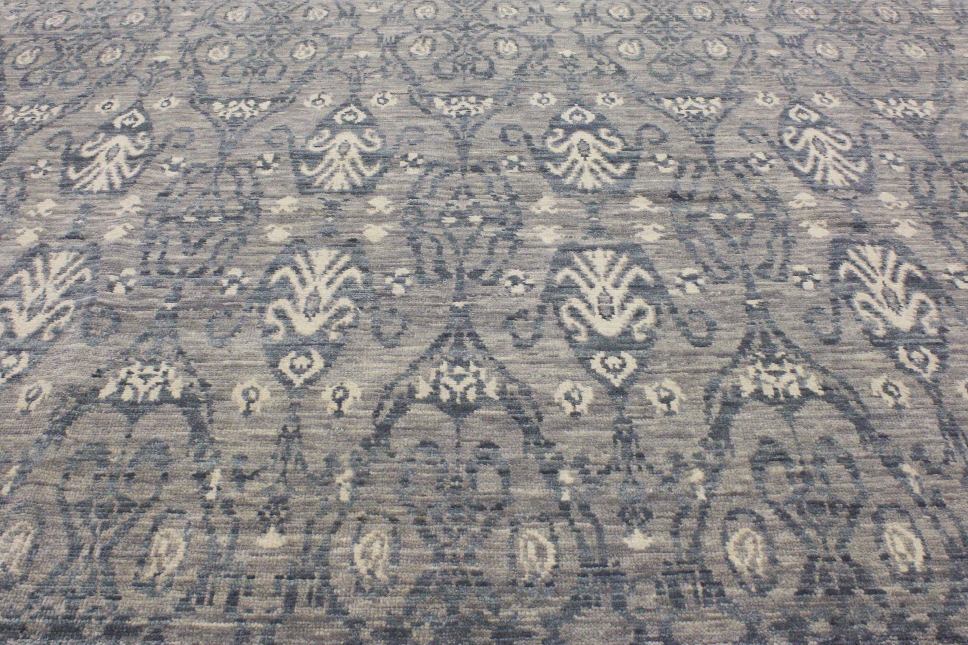 9 x 12 Transitional Gray Ikat Rug 30268