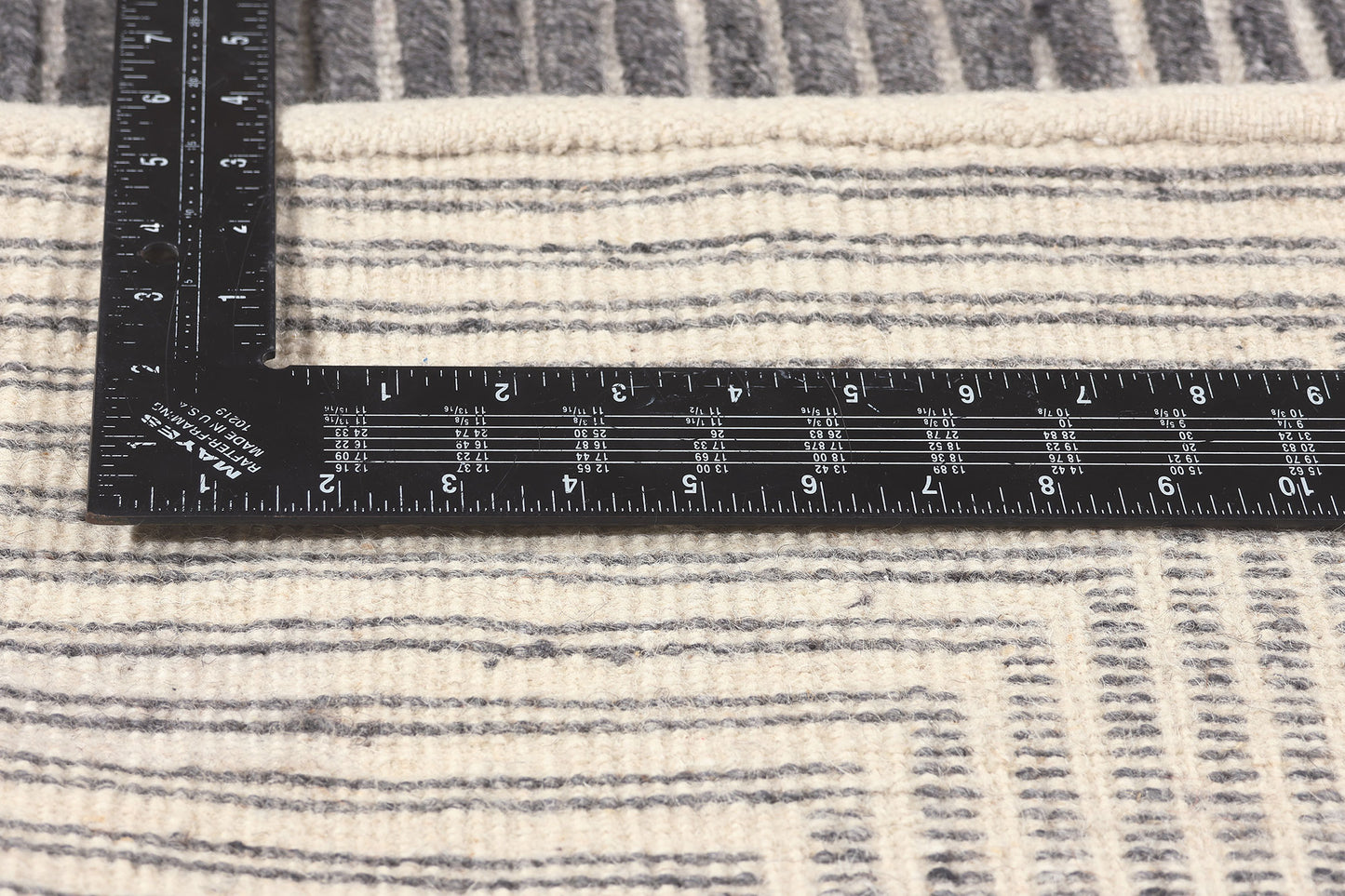 9 x 12 Modern Gray Geometric High-Low Rug 30982