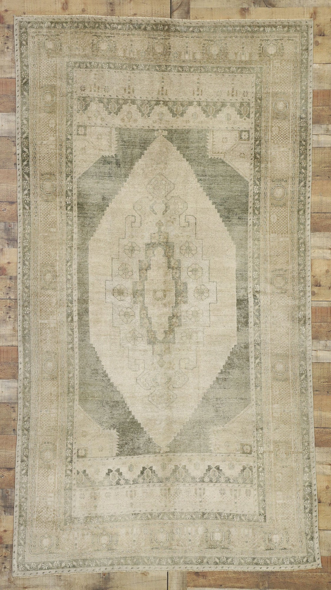 5 x 9 Vintage Turkish Oushak Rug 52441