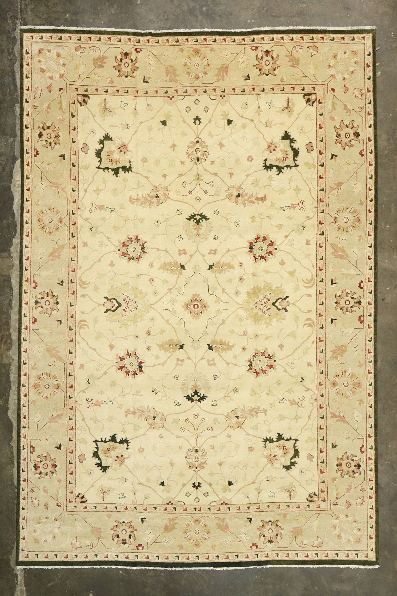 12 X 18 Oversized Indian Mahal Rug 30307