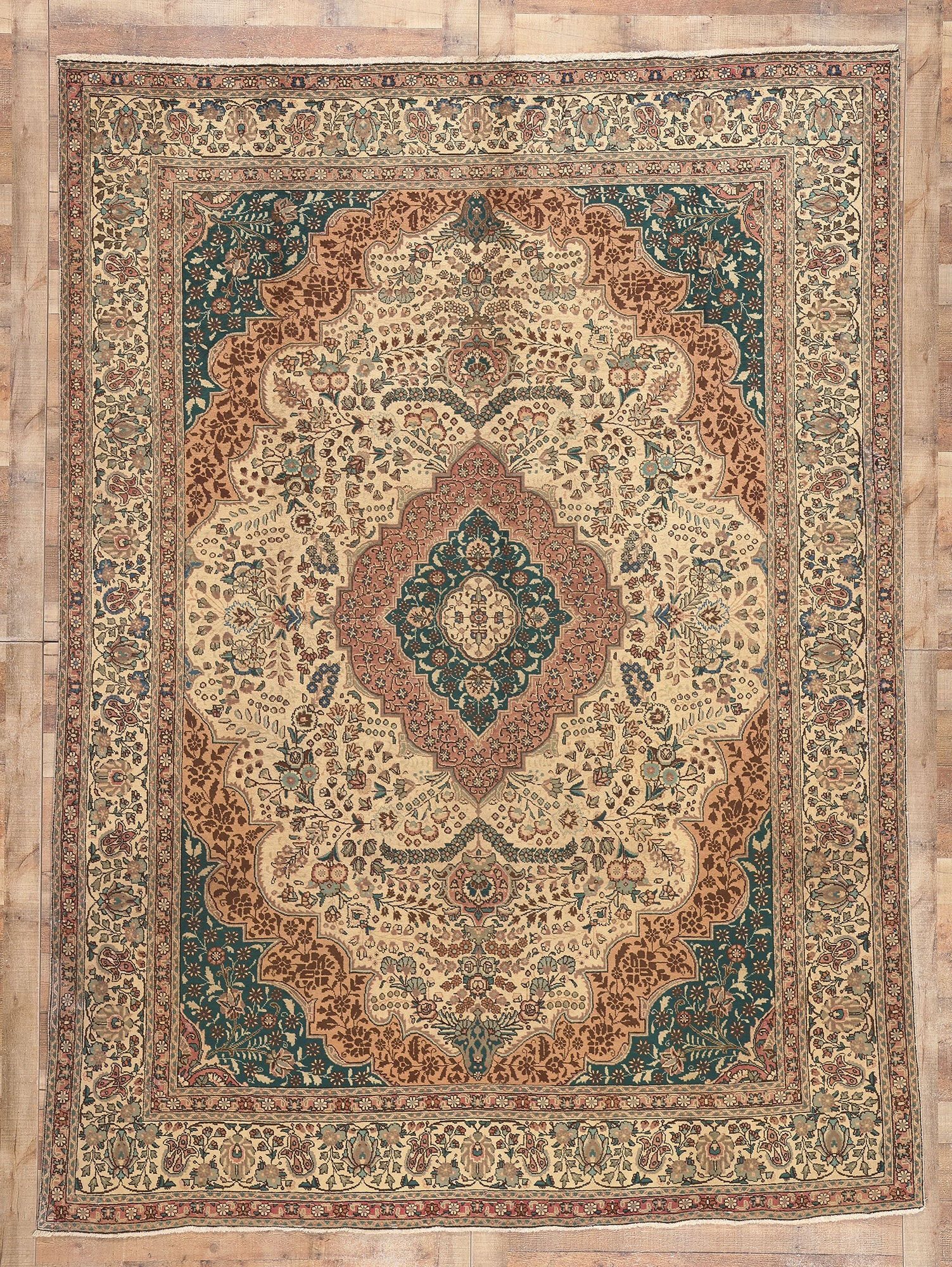 8 x 11 Vintage Persian Tabriz Rug 76476