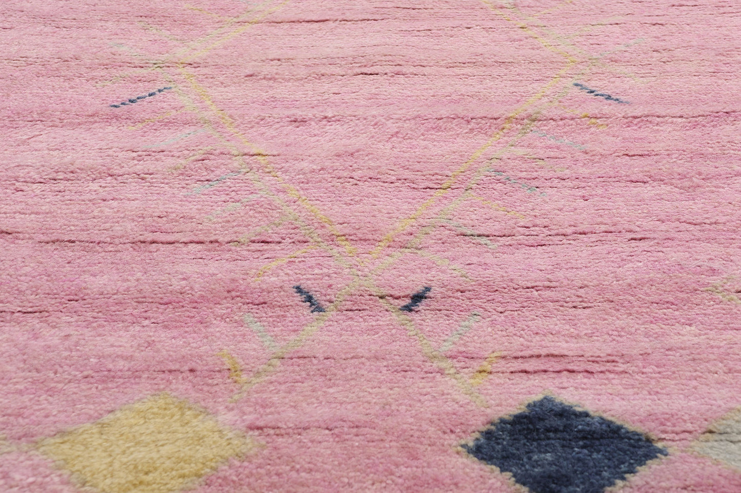 10 x 14 Modern Tribal Boho Pink Moroccan Rug 31306