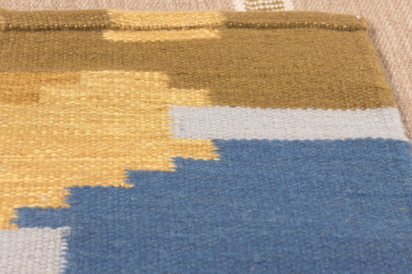 10 x 13 Swedish Inspired Kilim Rug 31001