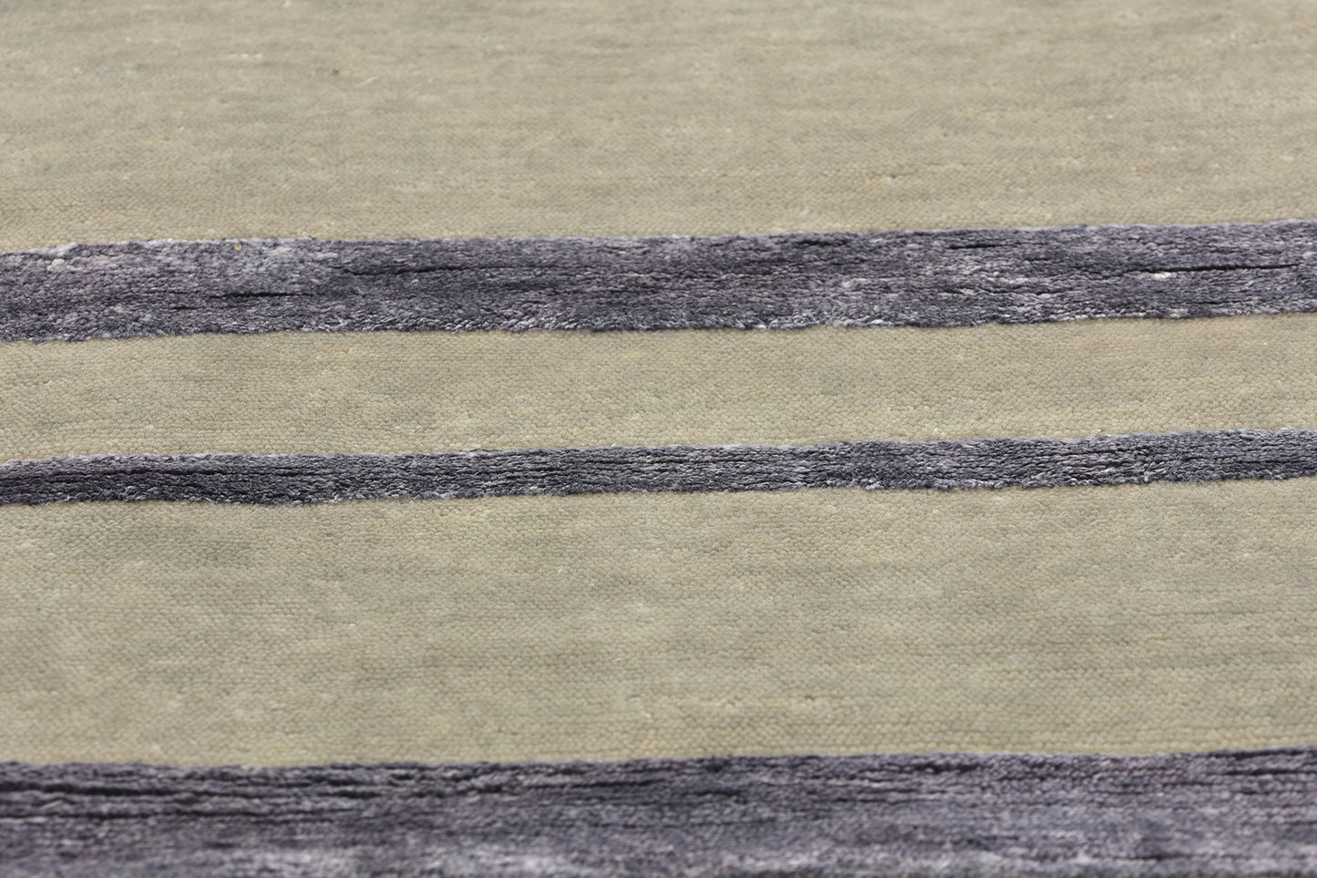 8 x 10 Transitional High-Low Wool and Silk Rug 31021