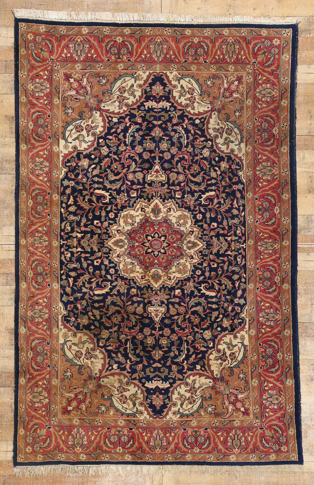 6 x 9 Vintage Indian Isfahan Rug 78690