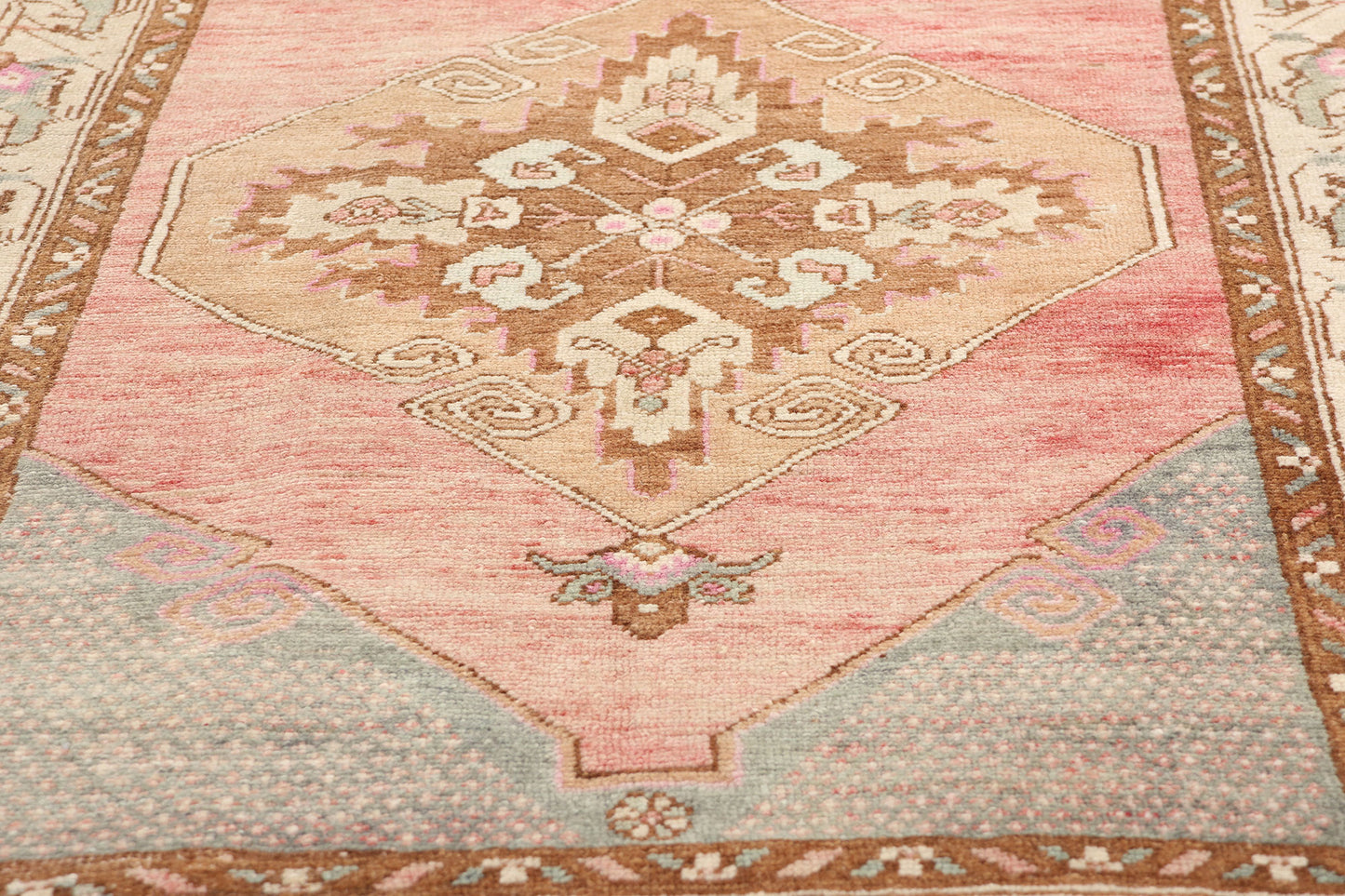 3 x 10 Vintage Pink Turkish Oushak Rug 52805