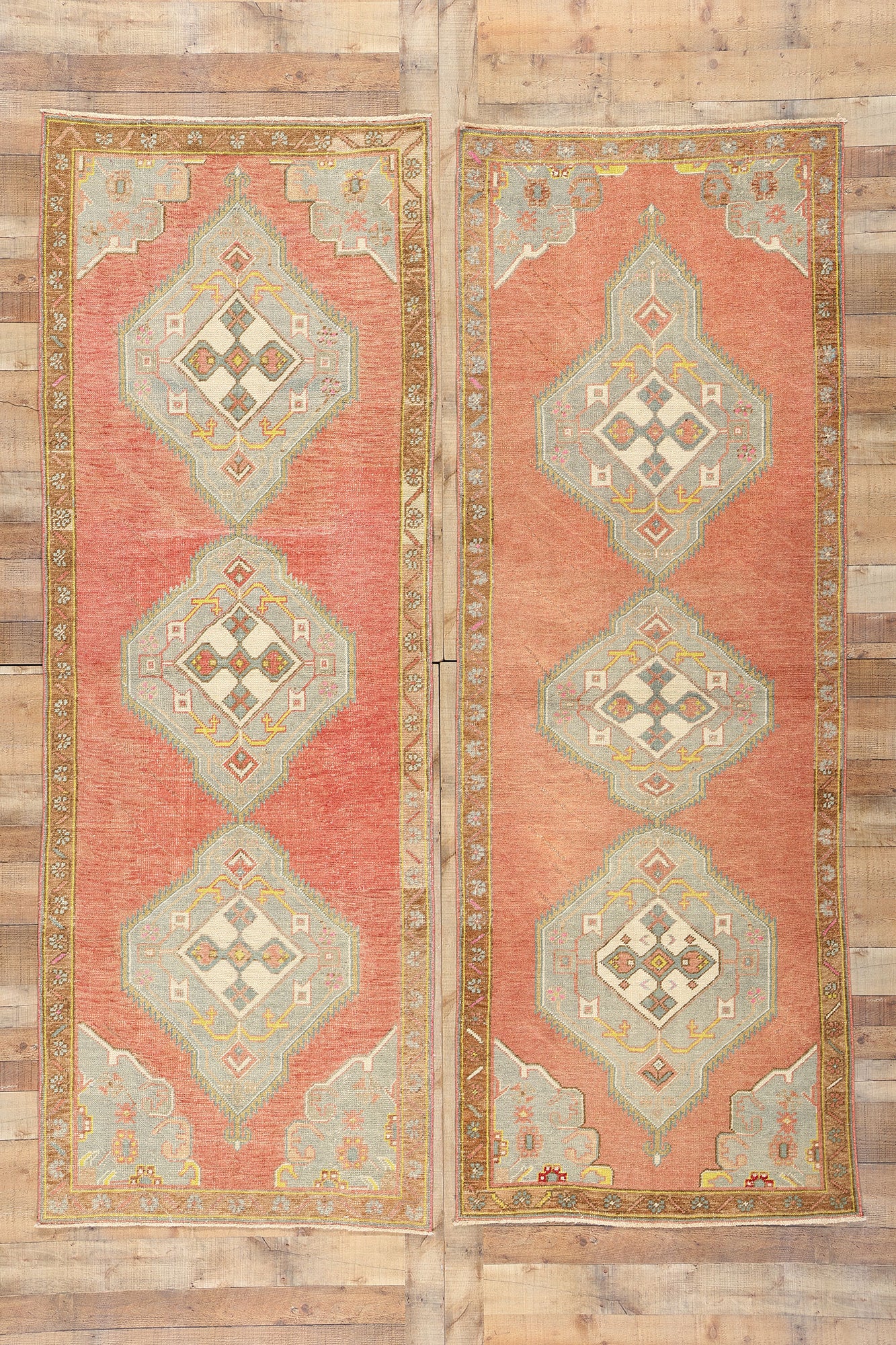 3 x 10 Vintage Red Turkish Oushak Rug 53917