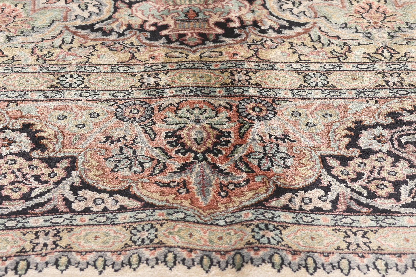 6 x 9 Vintage Indian Kashmir Rug 77533