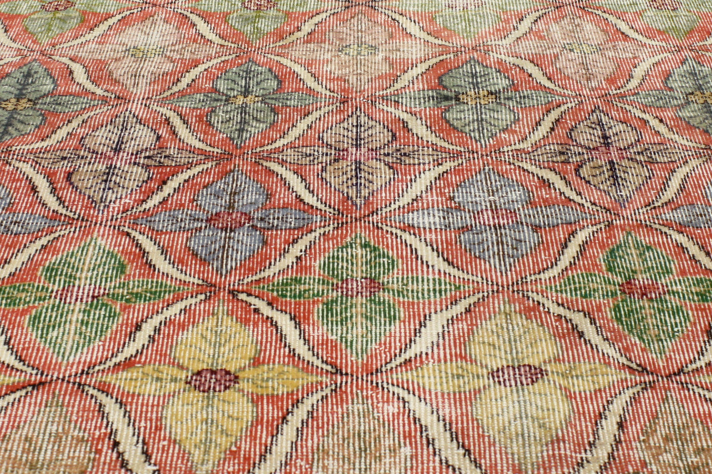 6 x 11 Vintage Turkish Sivas Rug 52187