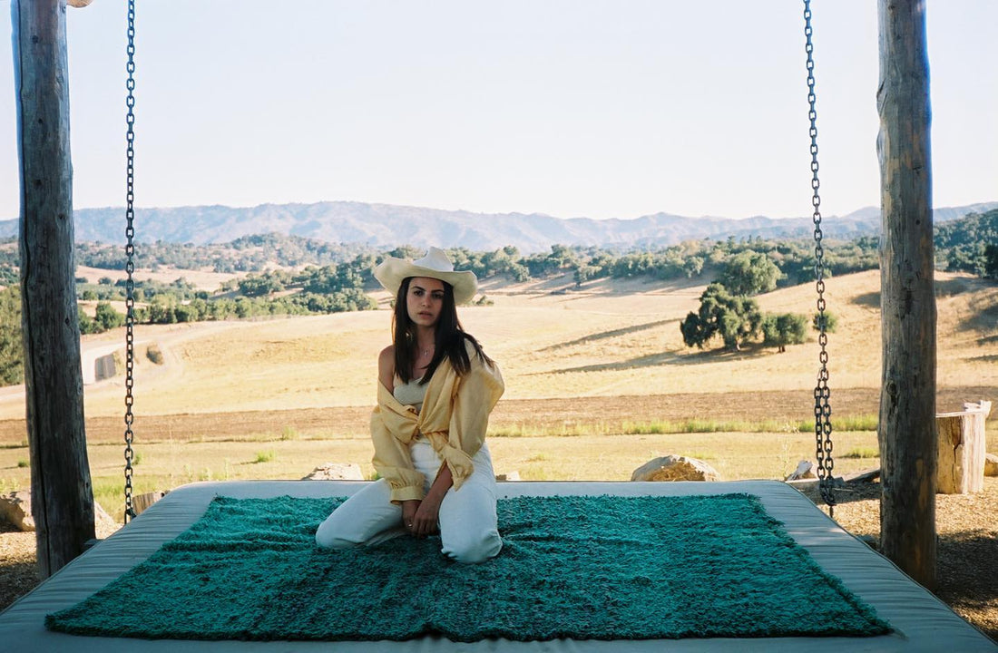 Find out why vintage rugs & antique carpets are better for the earth.