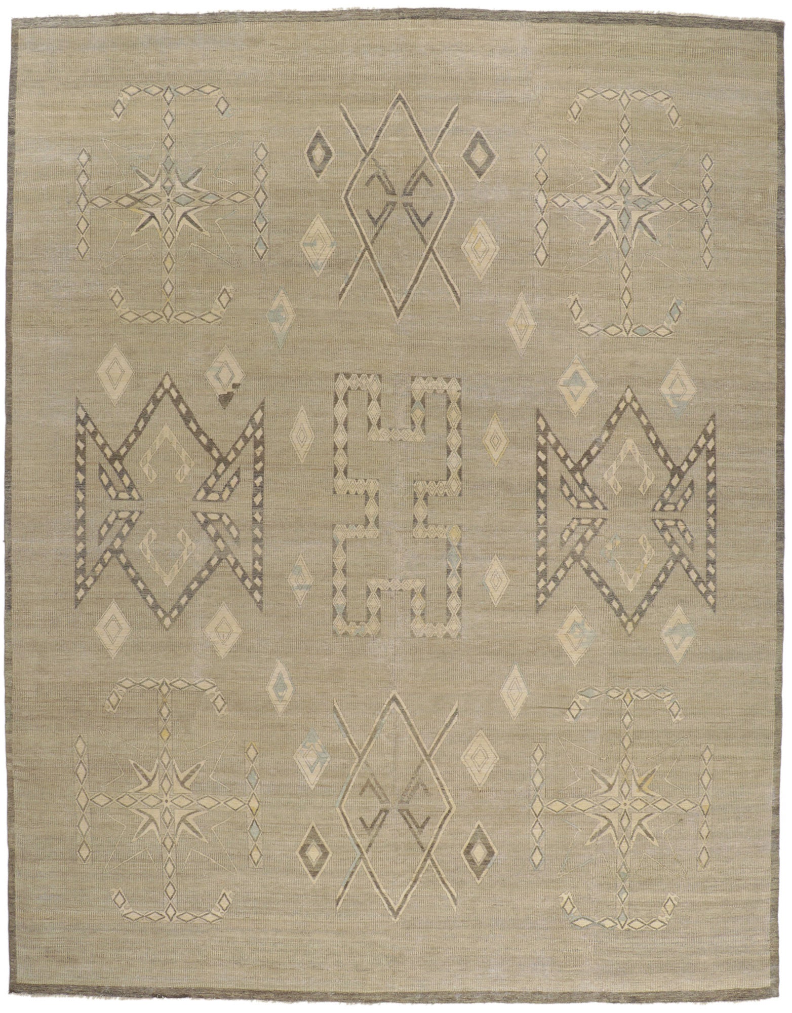12 x 15 Vintage-Inspired Distressed Rug 30831
