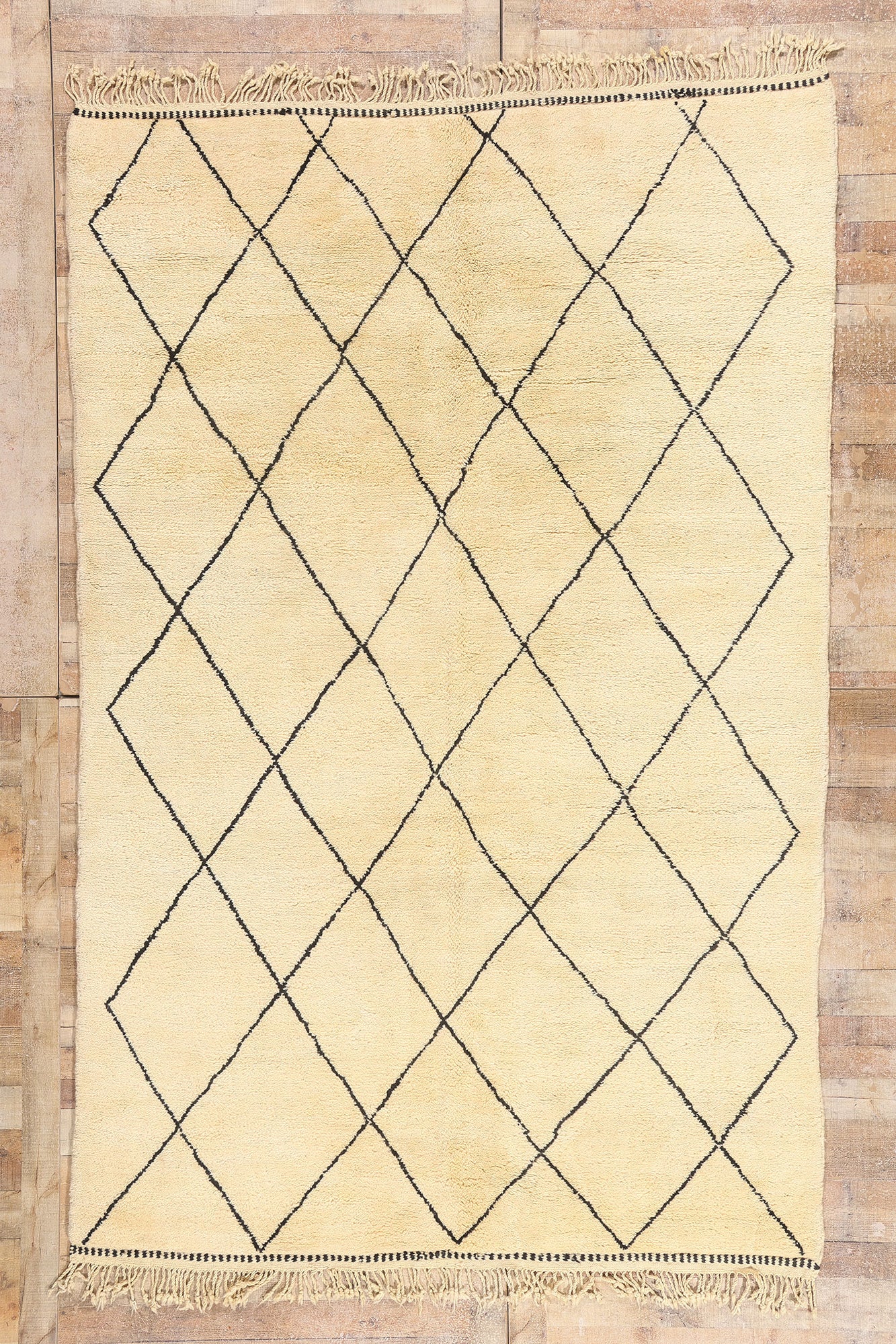 7 x 10 - Beige Moroccan Rug - 20761