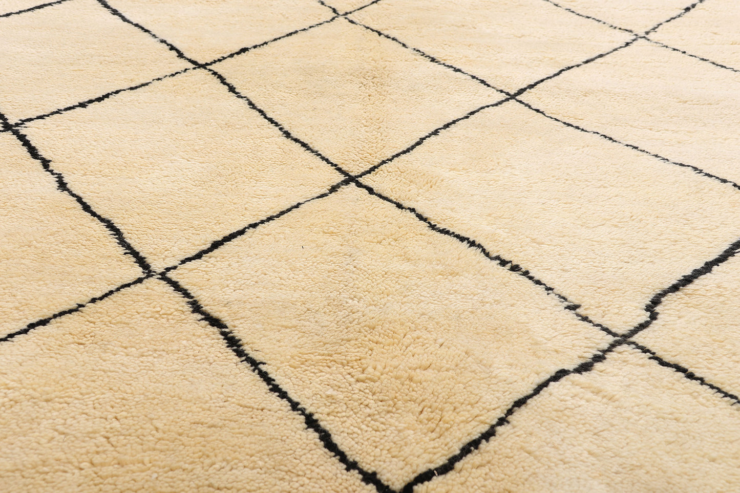 7 x 10 - Beige Moroccan Rug - 20761