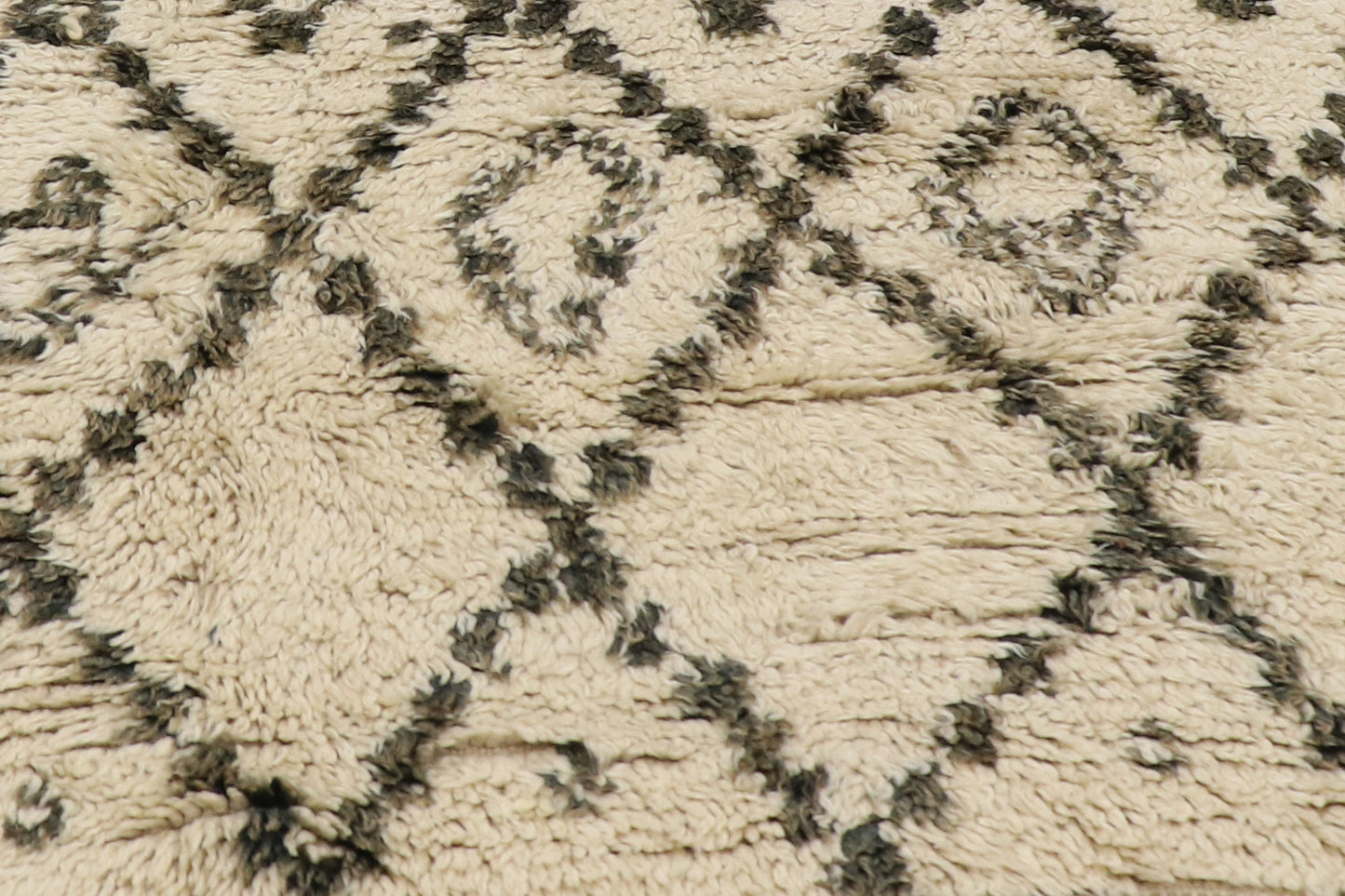 7 x 12 - Beige Vintage Moroccan Rug - 21393