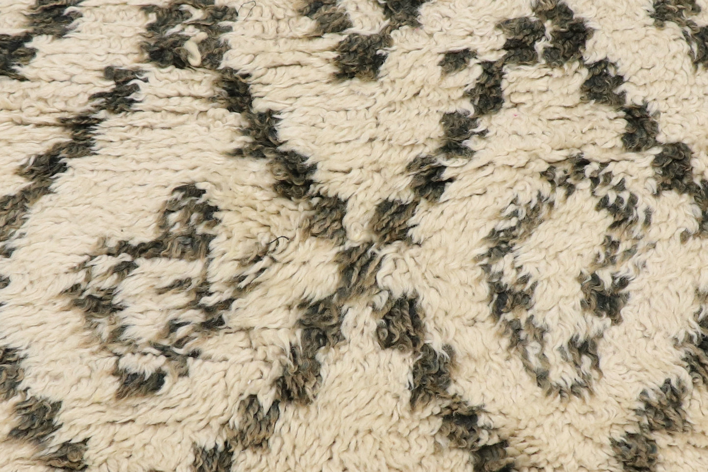 7 x 12 - Beige Vintage Moroccan Rug - 21393