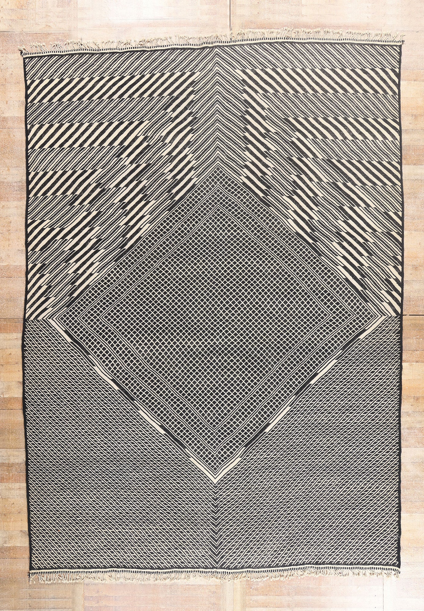 10 x 14 - Black New Zanafi Moroccan Rug - 21865