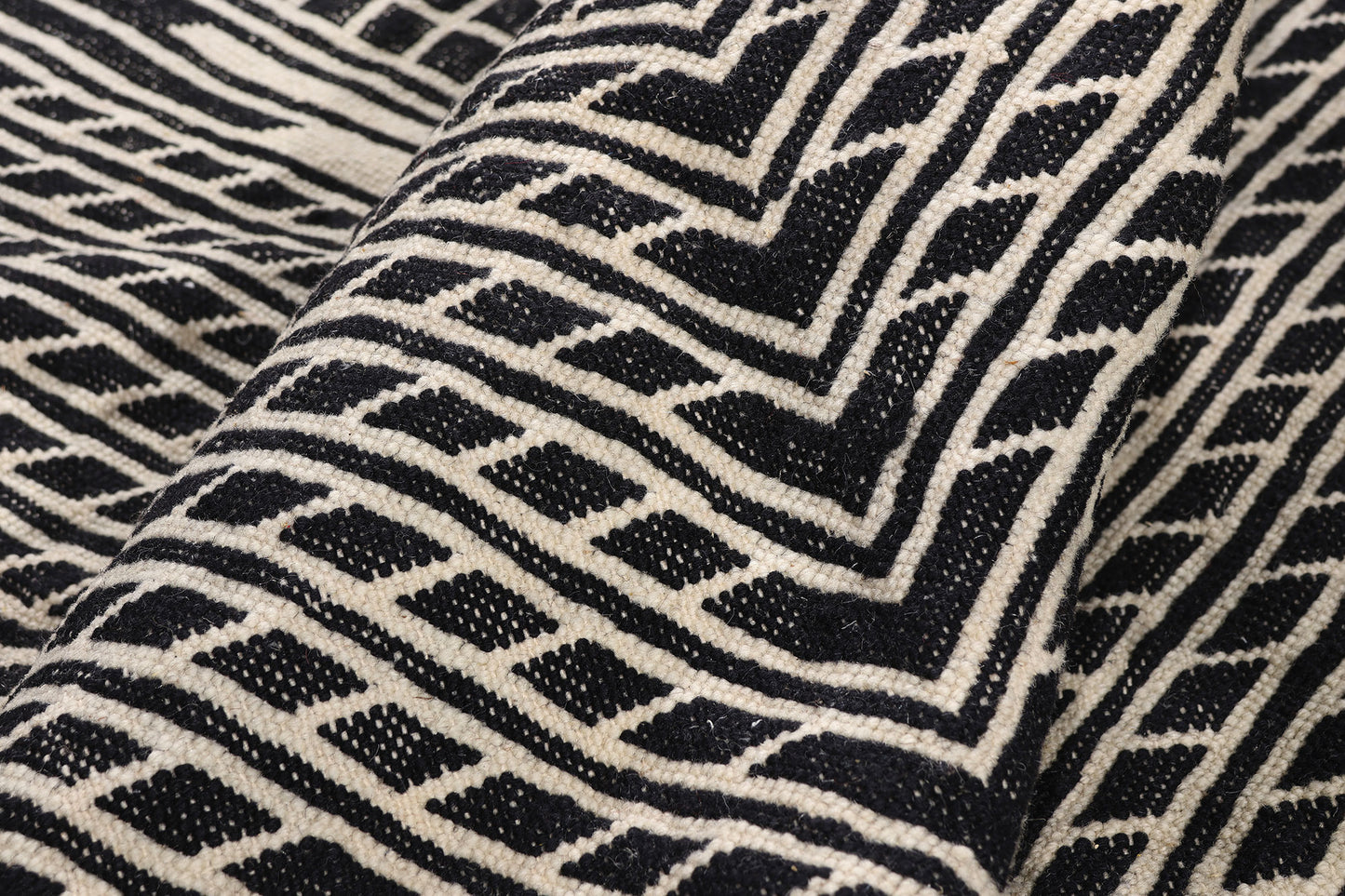 10 x 14 - Black New Zanafi Moroccan Rug - 21865
