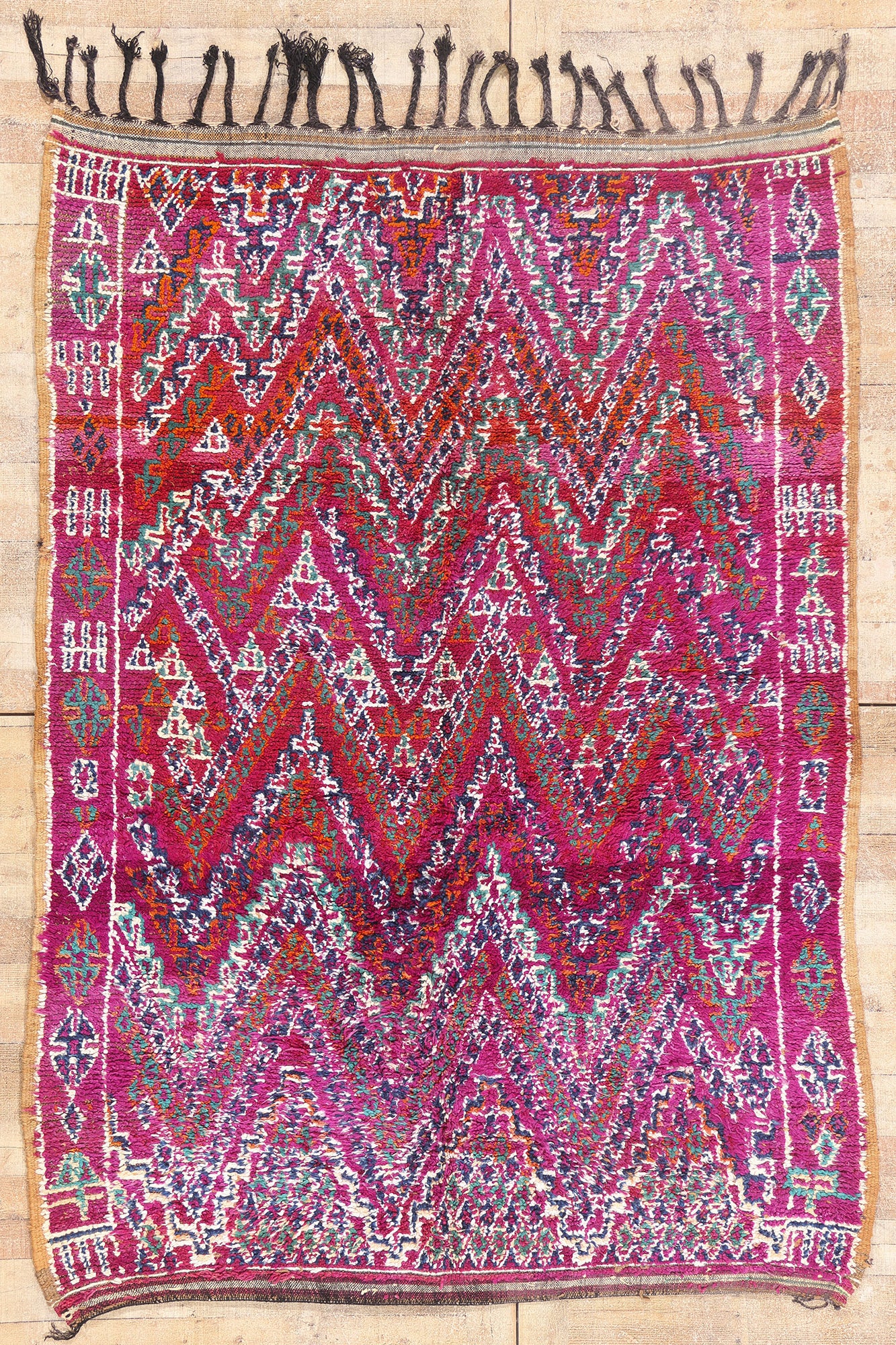 6 x 8 - Magenta Vintage Beni MGuild Moroccan Rug - 21876