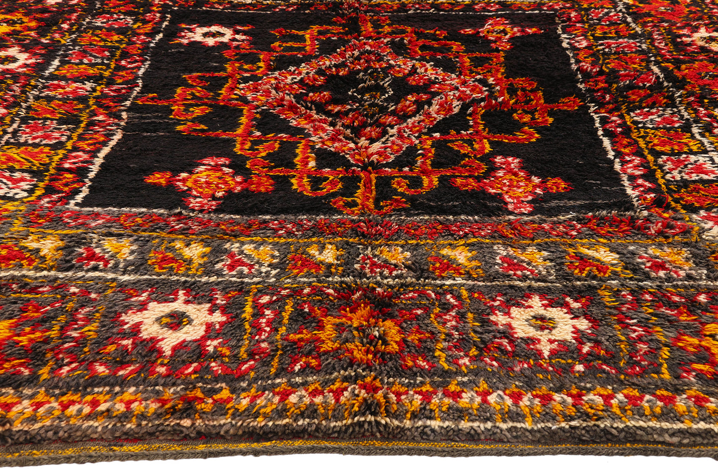 6 x 10 - Black Vintage Beni MGuild Moroccan Rug - 21888
