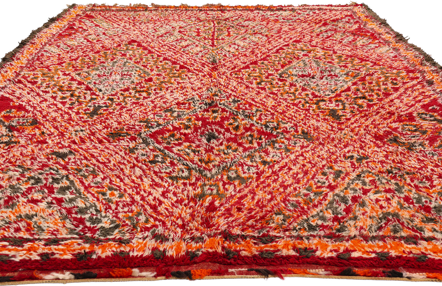6 x 10 - Red Vintage Beni MGuild Moroccan Rug - 21891