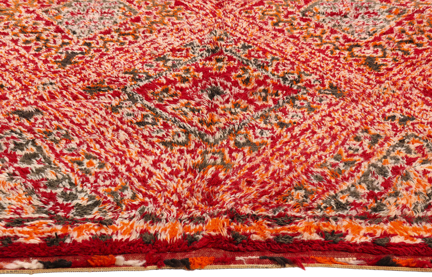 6 x 10 - Red Vintage Beni MGuild Moroccan Rug - 21891