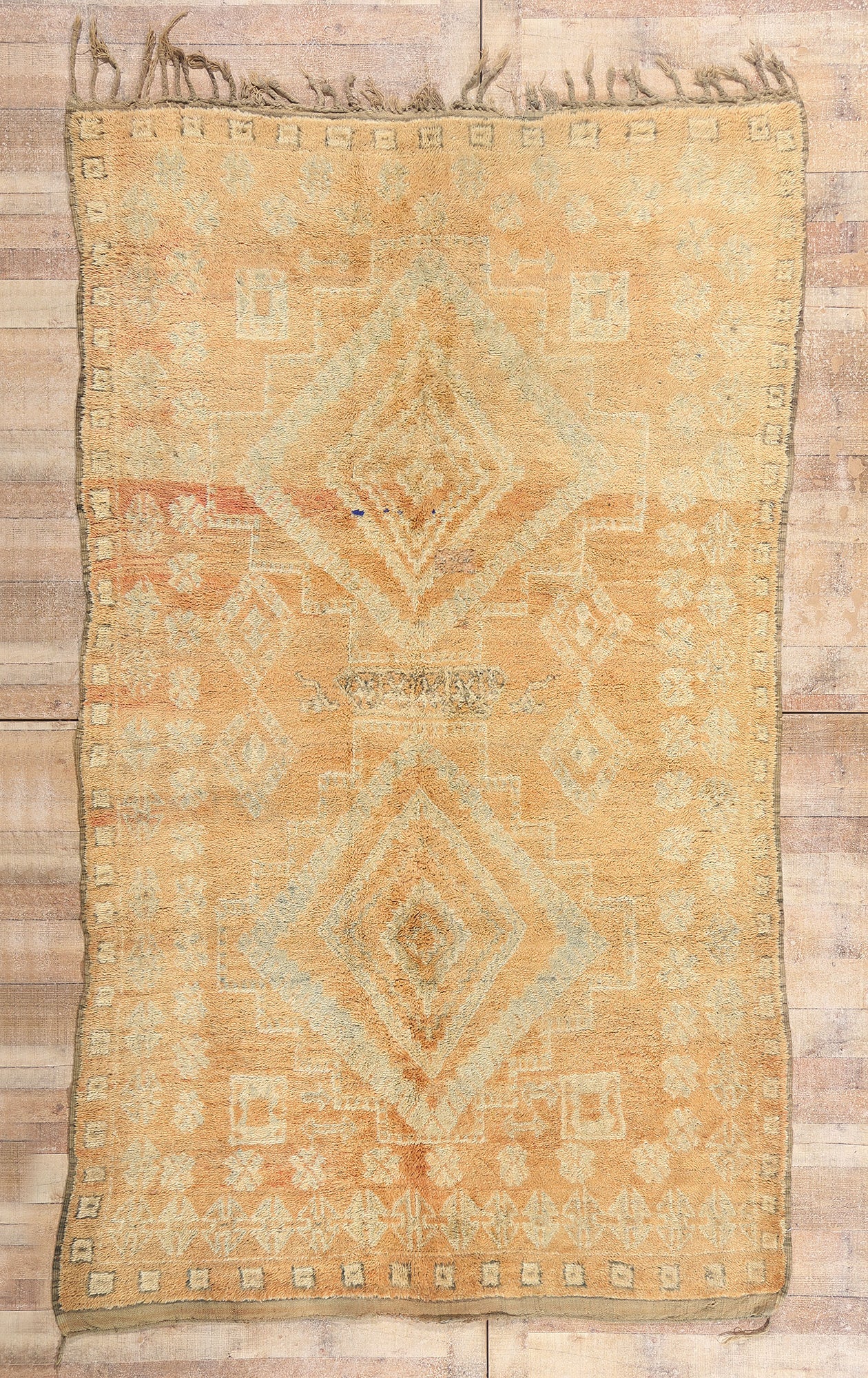 6 x 10 - Orange Vintage Beni MGuild Moroccan Rug - 21894
