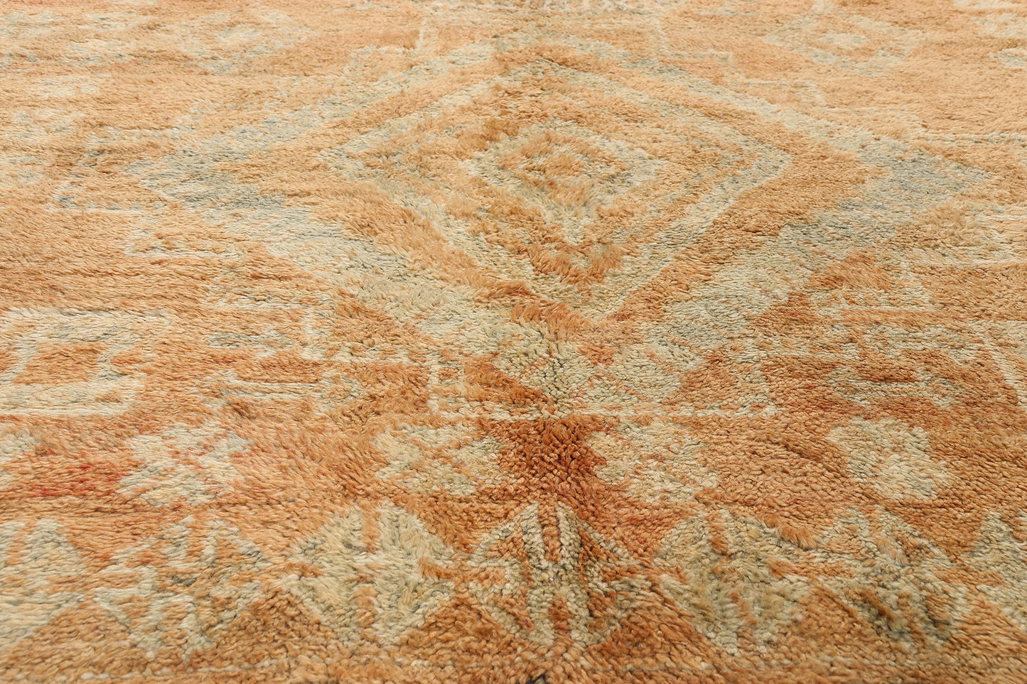 6 x 10 - Orange Vintage Beni MGuild Moroccan Rug - 21894