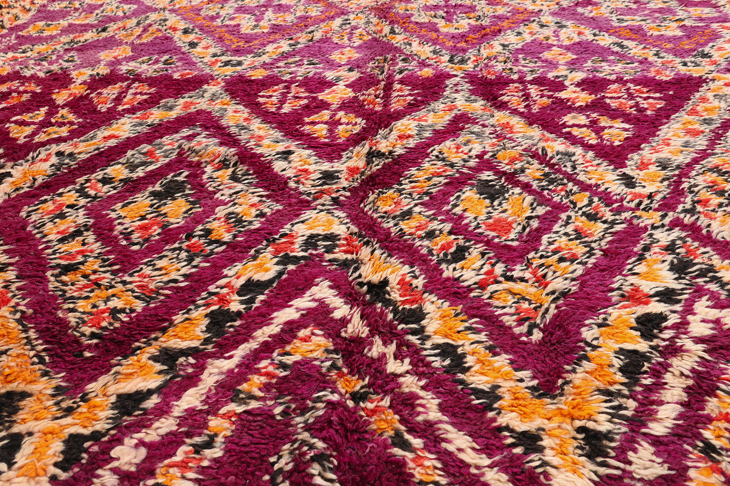 7 x 14 - Magenta Vintage Beni MGuild Moroccan Rug - 21903