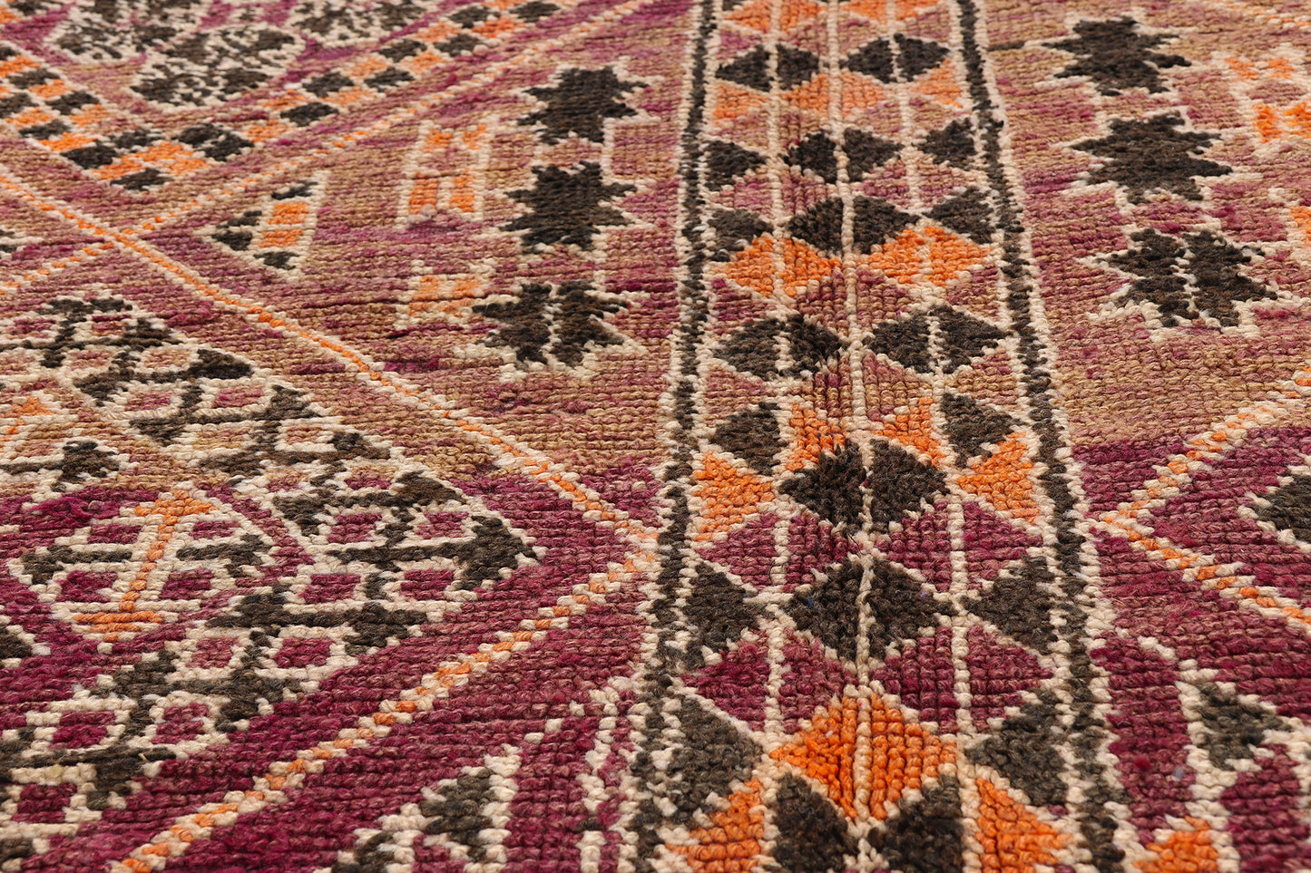 6 x 10 - Purple Vintage Beni MGuild Moroccan Rug - 21916
