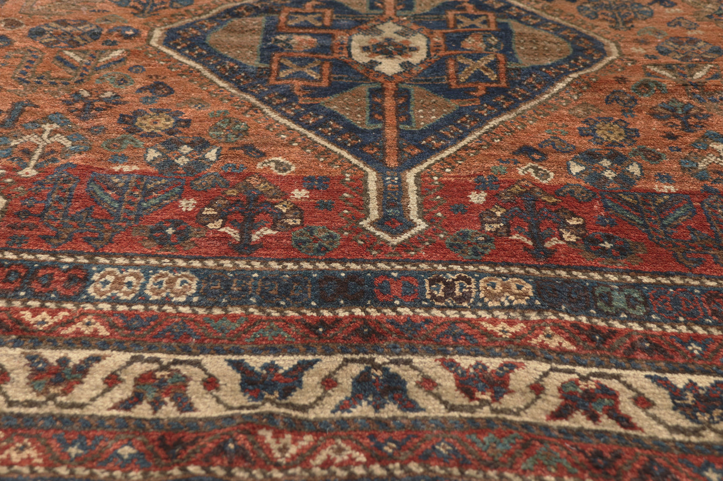 8 x 10 - Rust Antique Persian Shiraz Rug - 21919